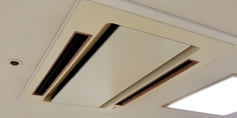 天井埋め込み二方向エアコン