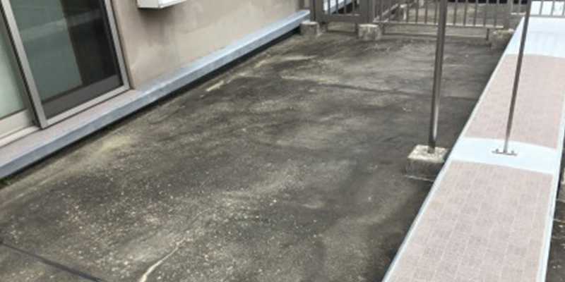 マンションベランダ高圧洗浄｜Before